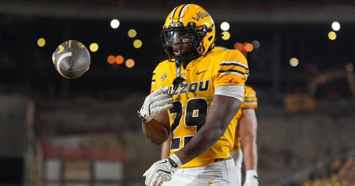 El corredor de Missouri Ahmad Hardy se encuentra estable después de recibir un disparo