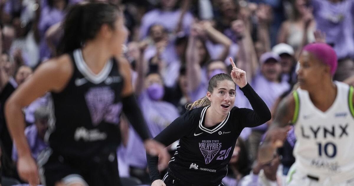 La favorita de los fanáticos de la WNBA, Kate Martin, está “muy agradecida” de que Sparks la haya contratado