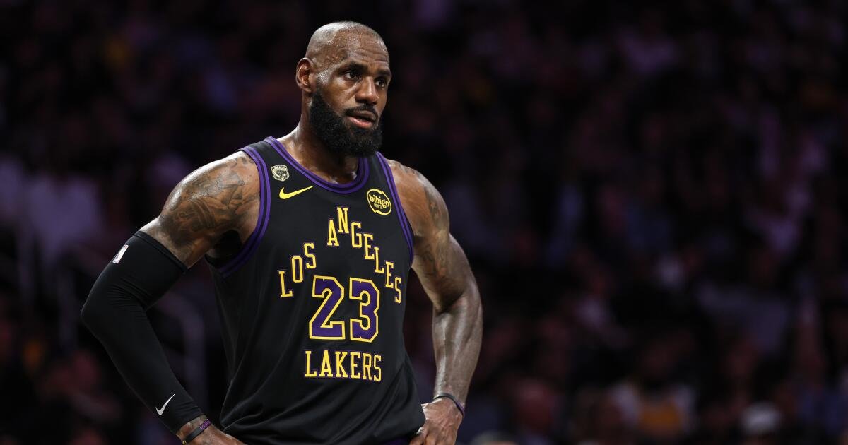 LeBron James no está seguro si regresará para la temporada 24 o se retirará