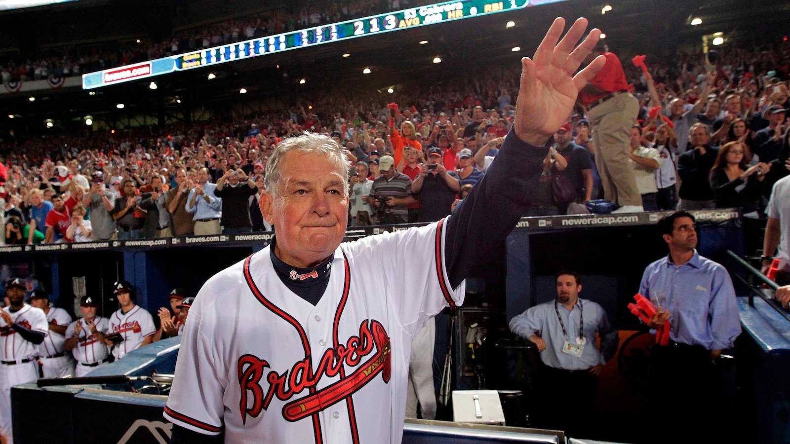 El manager del Salón de la Fama de los Bravos de Atlanta, Bobby Cox, falleció a los 84 años