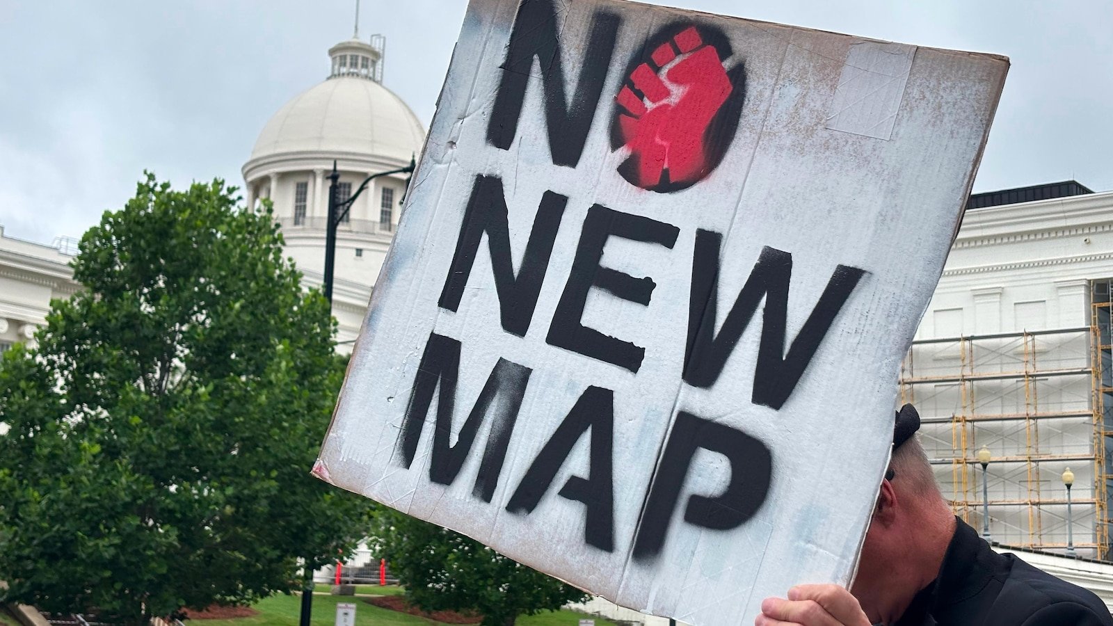 La Corte Suprema detiene la orden para que Alabama use el mapa de la Cámara con dos distritos predominantemente negros